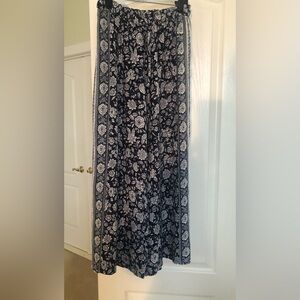 American Eagle Outfitters Navy Blue and White Floral Flowy Pants  Size S/P